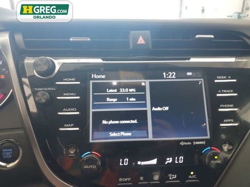 Used 2019 Toyota Camry XSE FWD image 11