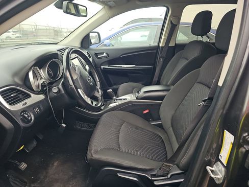 Used 2019 Dodge Journey SE FWD image 11