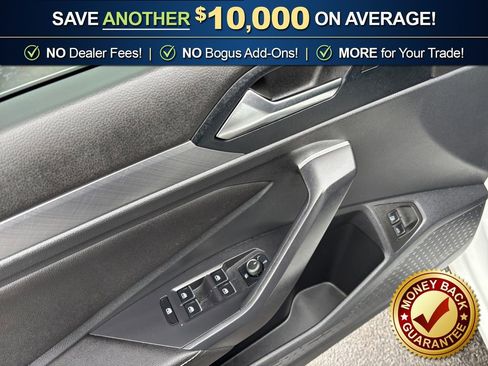 Used 2024 Volkswagen Jetta SE w/ Panoramic Sunroof Package image 16