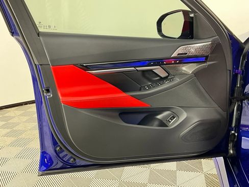 Used 2025 BMW M5 w/ M Driver's Package image 17