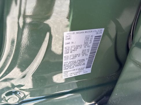 Used 2024 Nissan Titan SV w/ SV Bronze Edition Package image 35