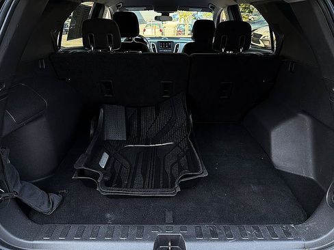 Used 2020 Chevrolet Equinox LS w/ LS Convenience Package FWD image 28