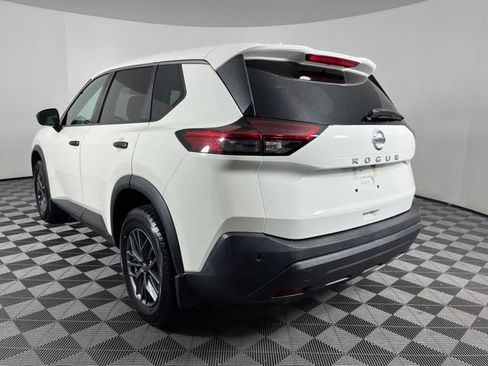 Used 2021 Nissan Rogue S FWD image 8