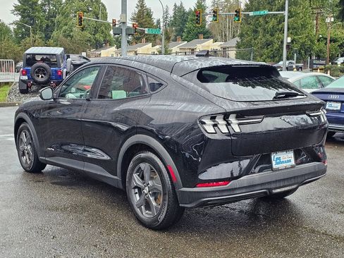 Used 2021 Ford Mustang Mach-E Select image 7