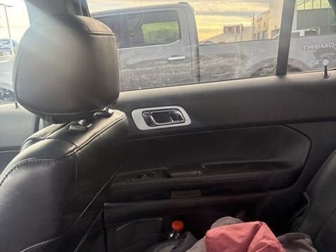 Used 2013 Ford Explorer XLT image 25