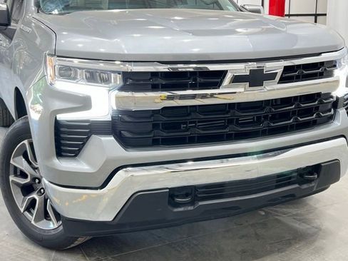 Used 2023 Chevrolet Silverado 1500 LT AWD/4WD image 42