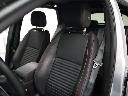 Used 2023 Land Rover Discovery Sport SE R-Dynamic image 14