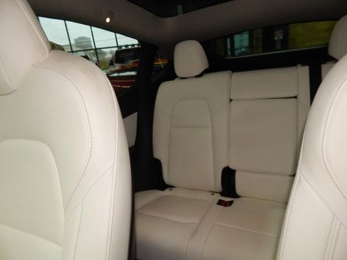 Used 2020 Tesla Model Y Long Range image 25