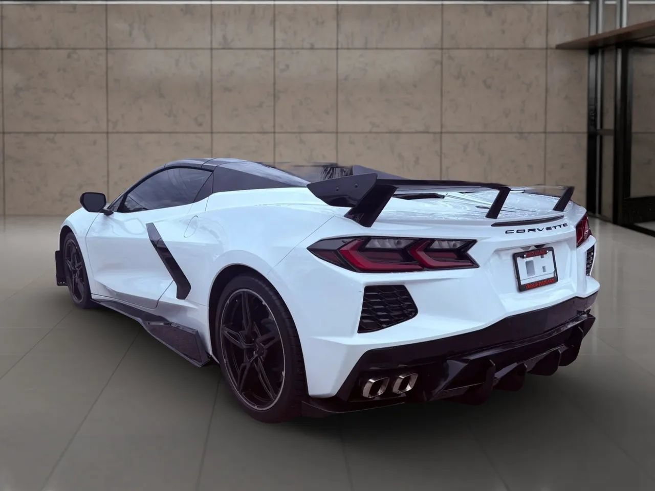 Used 2021 Chevrolet Corvette Stingray Premium Conv w/ Z51 Performance Package RWD image 5