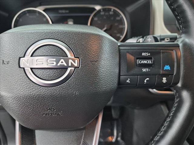 Used 2025 Nissan Rogue SV AWD/4WD image 30