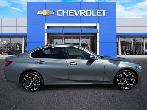 Used 2025 BMW 330i xDrive Sedan w/ Premium Package AWD/4WD image 2