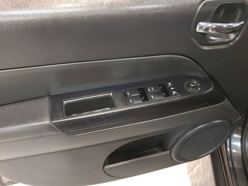 Used 2014 Jeep Patriot Sport w/ Power Value Group AWD/4WD image 11
