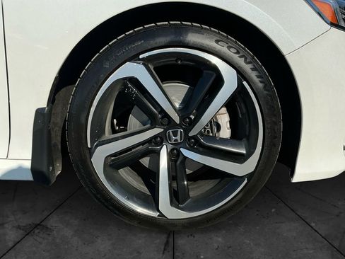 Used 2019 Honda Accord Sport image 15