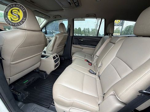 Used 2016 Honda Pilot Touring image 12