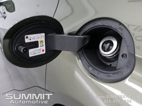 New 2027 Chrysler Pacifica Select AWD/4WD image 32