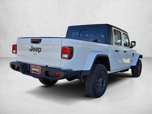 New 2026 Jeep Gladiator Sport image 2