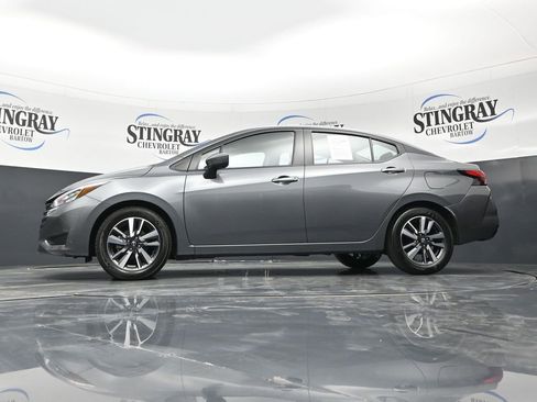 Used 2025 Nissan Versa SV FWD image 20