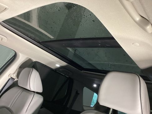 Used 2023 Honda Pilot Elite image 4