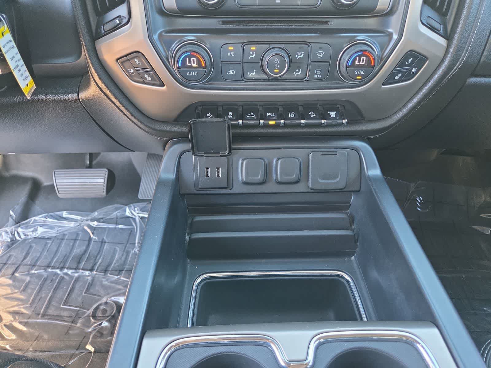Used 2017 GMC Sierra 2500 Denali AWD/4WD image 25