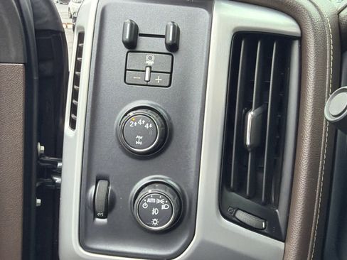 Used 2019 GMC Sierra 2500 SLT w/ Duramax Plus Package image 27