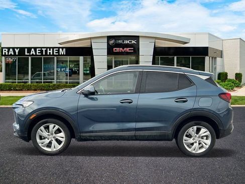 Used 2024 Buick Encore GX Preferred image 2