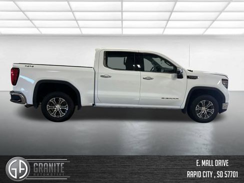 Used 2024 GMC Sierra 1500 SLT AWD/4WD image 7