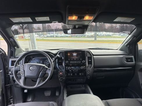 Used 2024 Nissan Titan SV w/ SV Convenience Package image 20