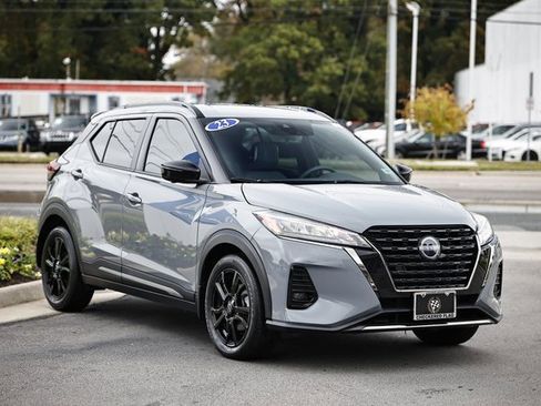 Used 2023 Nissan Kicks SR w/ SR Premium Package image 13