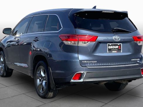 Used 2018 Toyota Highlander Limited Platinum AWD/4WD image 12