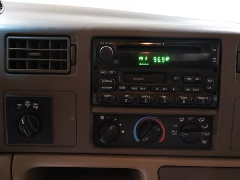 Used 1999 Ford F350 Lariat image 24