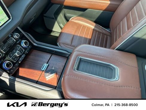 Used 2024 GMC Yukon XL Denali Ultimate image 14