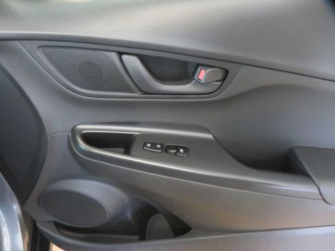 Used 2019 Hyundai Kona SEL FWD image 24