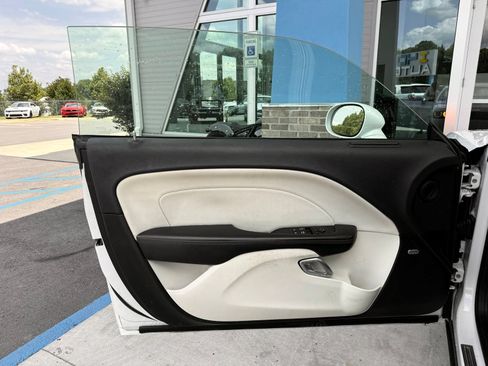 Used 2016 Dodge Challenger SXT Plus RWD image 15