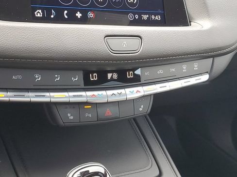 Used 2023 Cadillac XT4 Luxury w/ Cold Weather Package AWD/4WD image 22