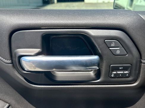 Used 2021 Chevrolet Silverado 1500 LTZ AWD/4WD image 16