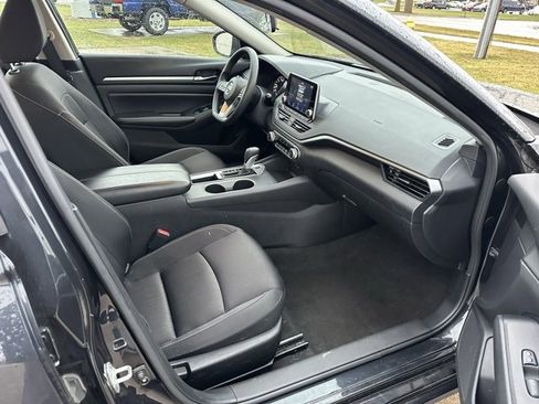 Used 2022 Nissan Altima 2.5 SV image 9