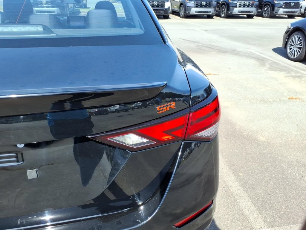 Used 2025 Nissan Sentra SR FWD image 5