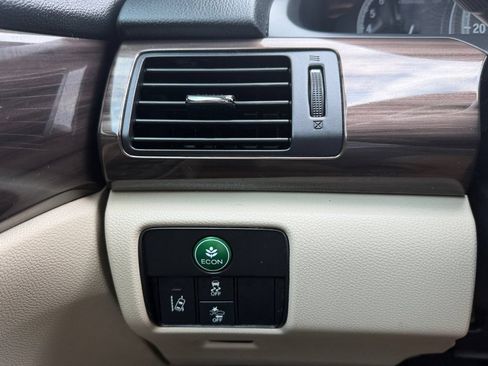 Used 2017 Honda Accord EX image 21