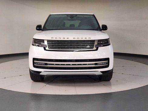 New 2026 Land Rover Range Rover Long Wheelbase SE AWD/4WD image 9