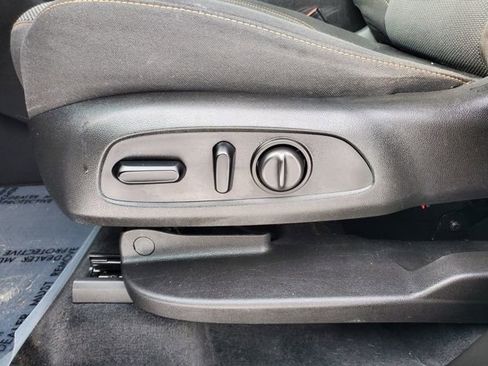 Used 2020 Chevrolet Traverse LT w/ LPO, Floor Liner Package image 5