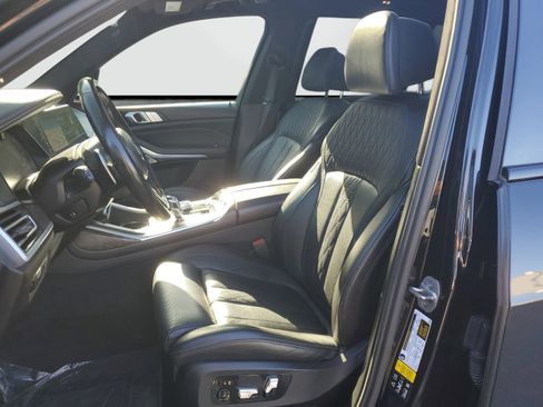 Used 2021 BMW X7 M50i image 20