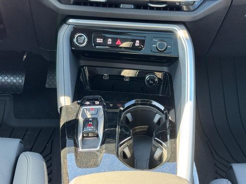 New 2025 Audi Q5 Prestige image 11