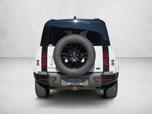 Used 2022 Land Rover Defender 110 X-Dynamic HSE AWD/4WD image 7