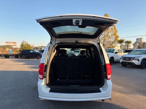 Used 2019 Dodge Grand Caravan GT image 5