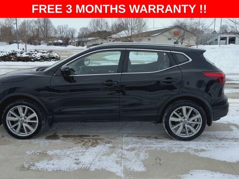 Used 2019 Nissan Rogue Sport SL w/ Premium Package image 5