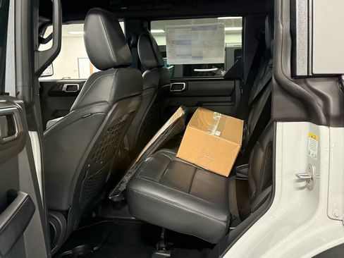 New 2026 Ford Bronco Badlands AWD/4WD image 13
