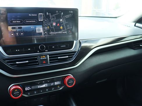 Used 2023 Nissan Altima 2.0 SR image 43