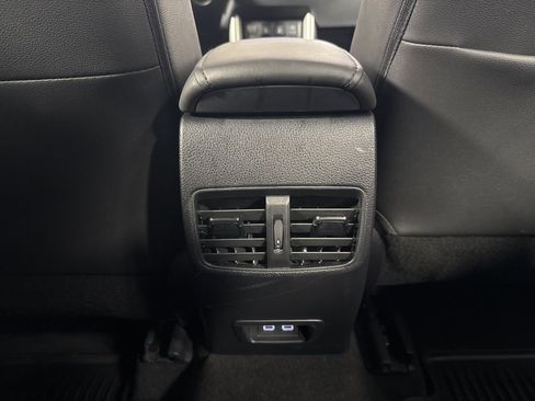 Used 2024 Toyota Corolla Cross XLE w/ Convenience Package AWD/4WD image 32