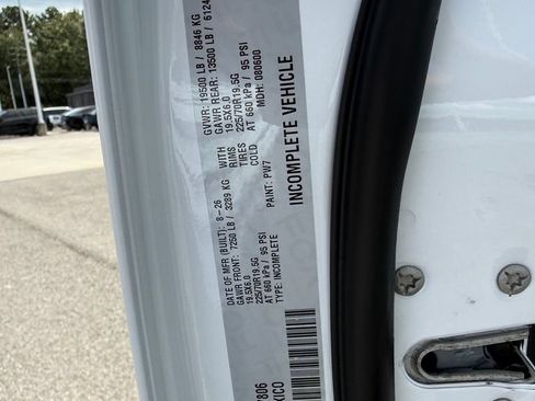 New 2027 RAM 5500 Tradesman w/ Chrome Appearance Group AWD/4WD image 23