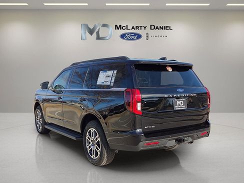 New 2026 Ford Expedition Active image 4